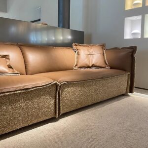 Top layer cowhide on the front-1 Woonkamerbank