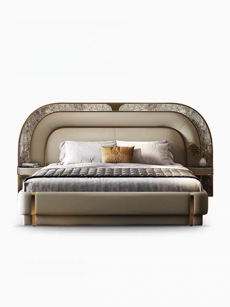 भव्य बिस्तर