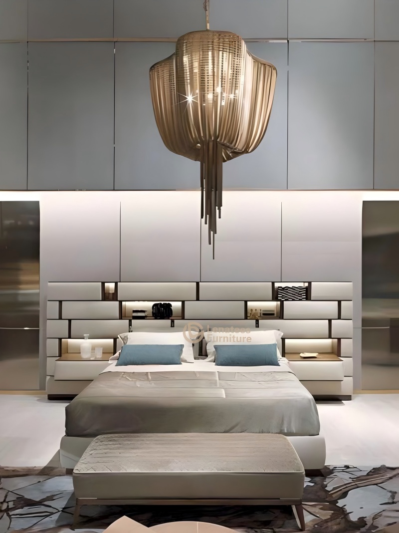 भव्य बिस्तर