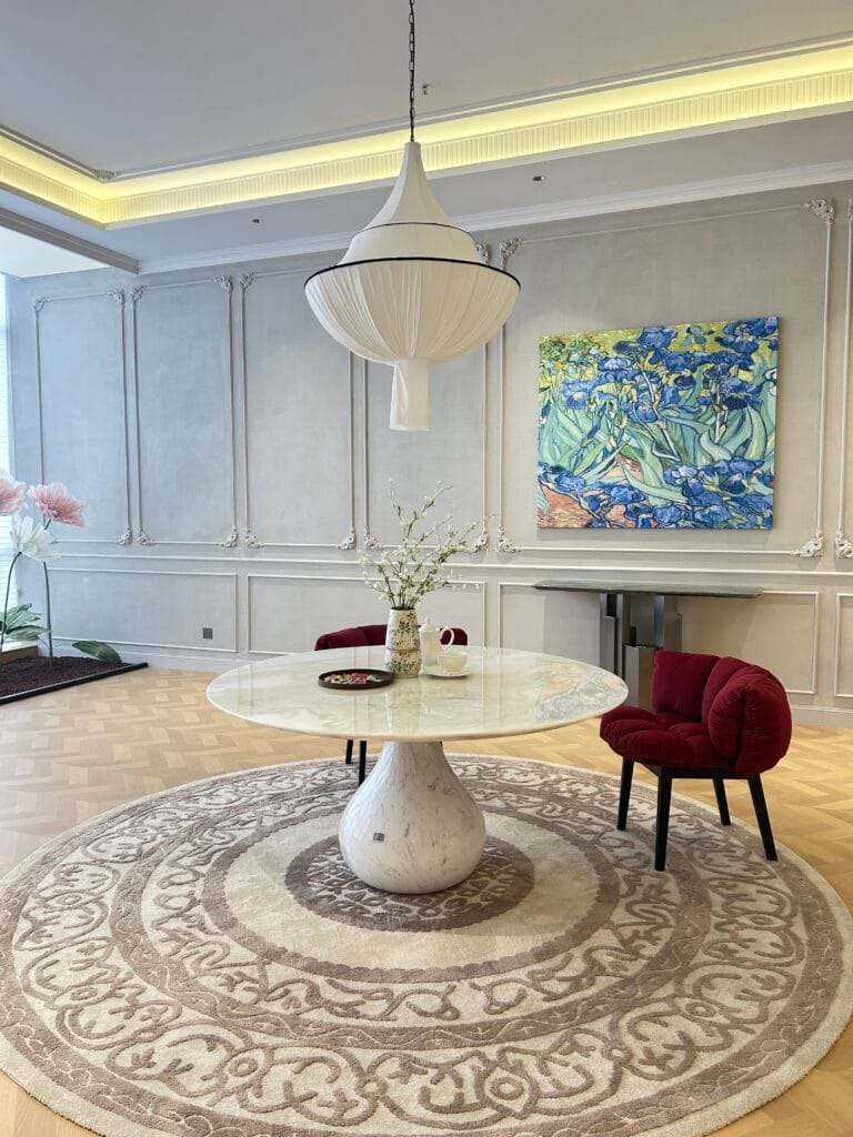 Italian Luxury Marble Dining Table – Drop Base Round Natural Stone Table for Modern Luxury Dining Room
