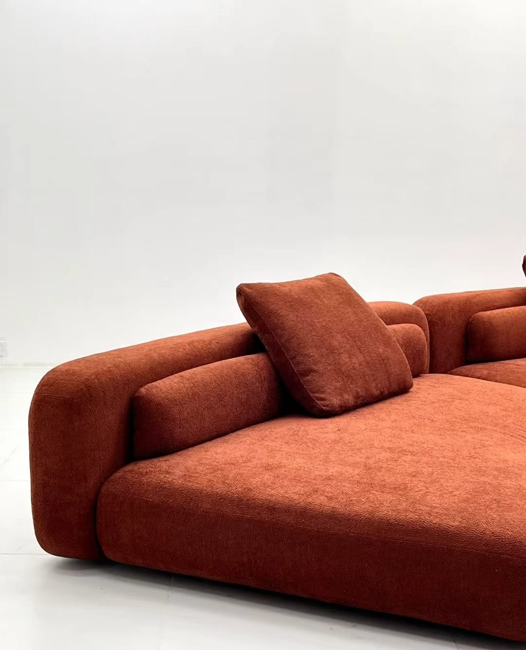 Modern Curved Modular Sectional Sofa with Rounded Arms