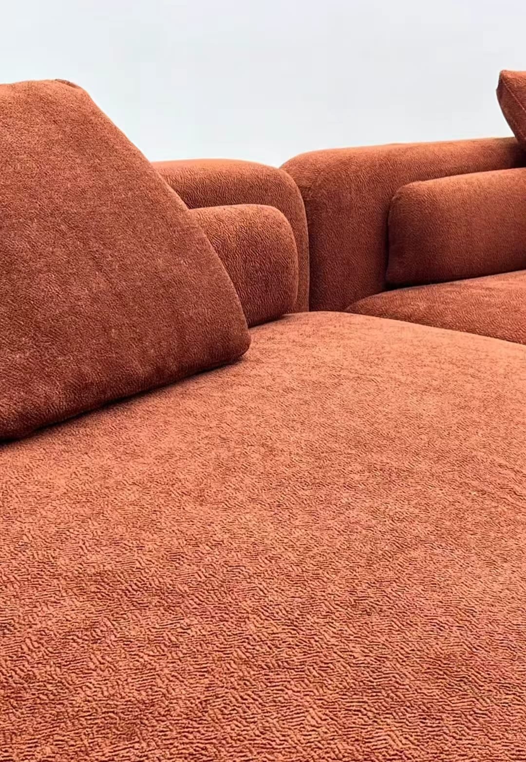 Modern Curved Modular Sectional Sofa with Rounded Arms