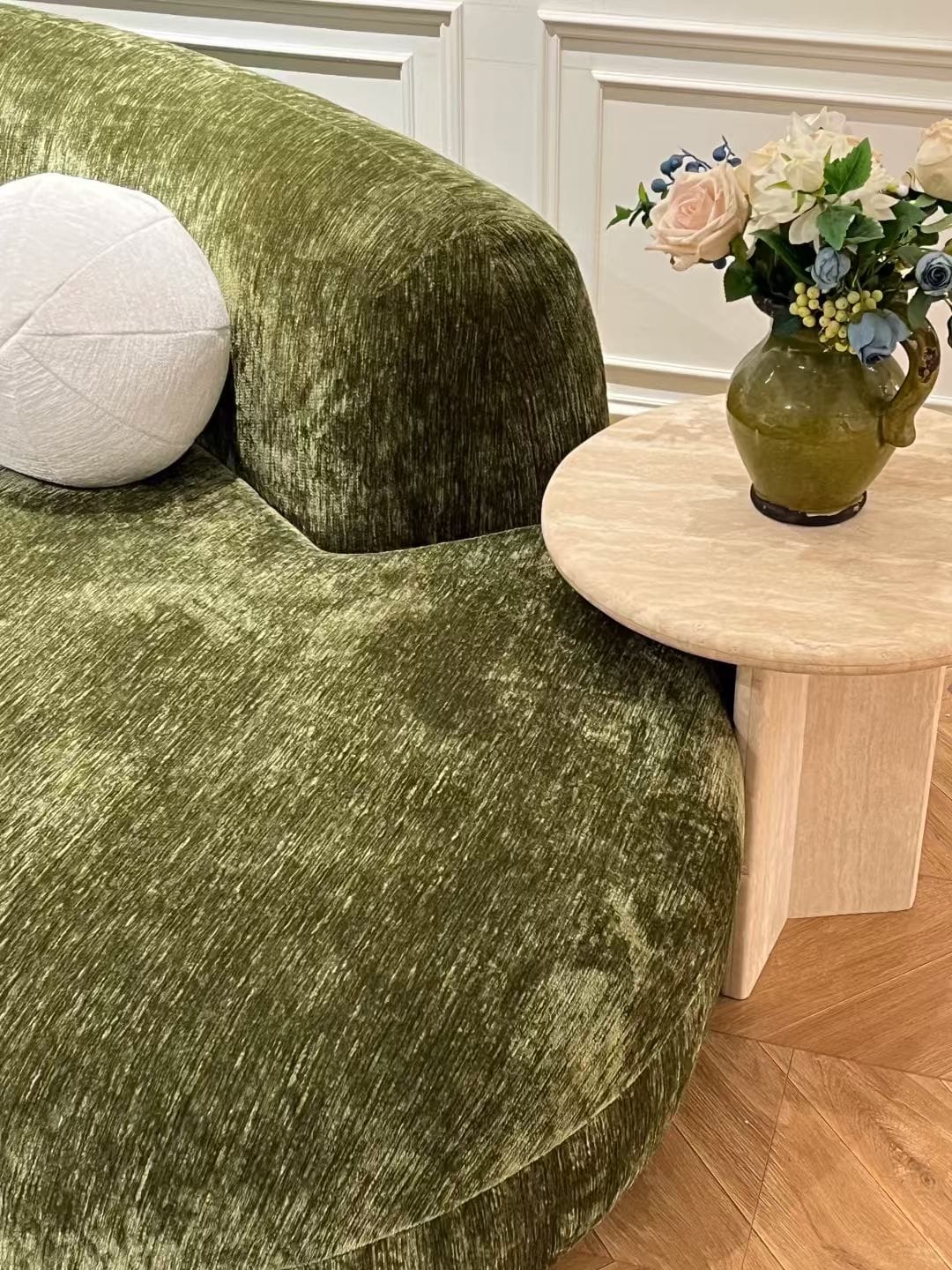 Modern Curved Modular Sofa with Integrated Side Table