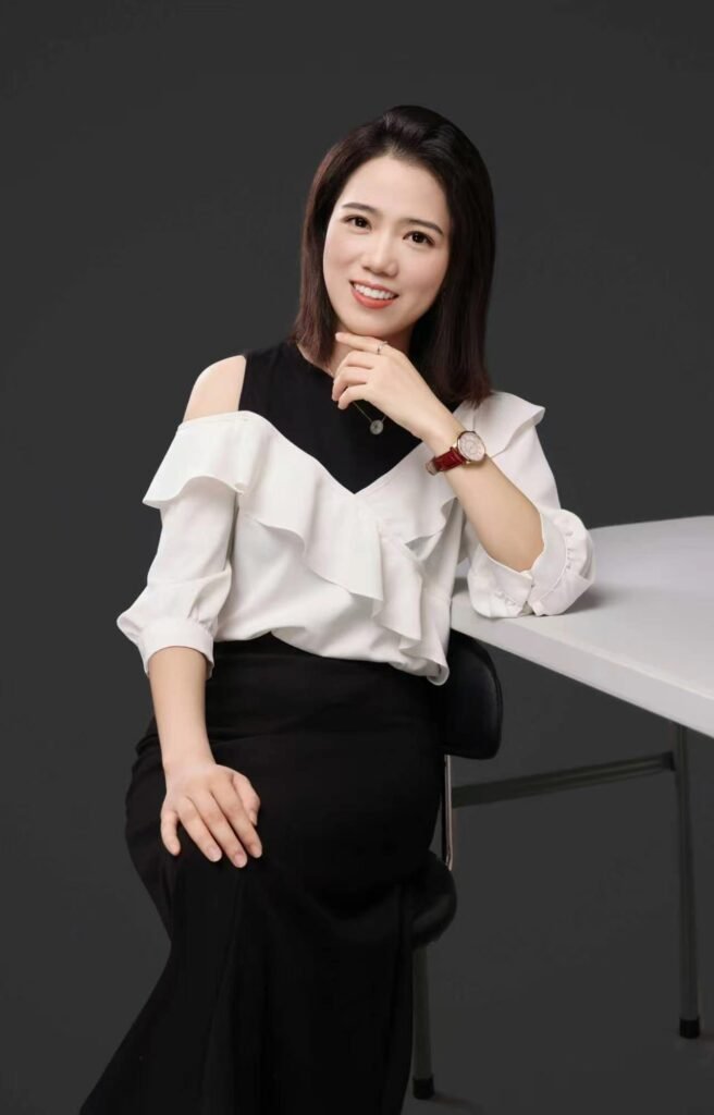 Shanice, CEO of Lenatees Furniture